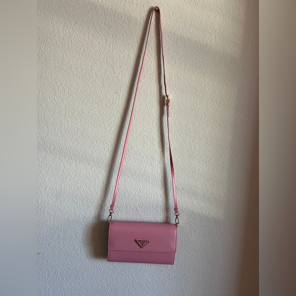 Authentic Prada Saffiano Petalo Leather Clutch/Crossbody Bag in Pink - Picture 3 of 11